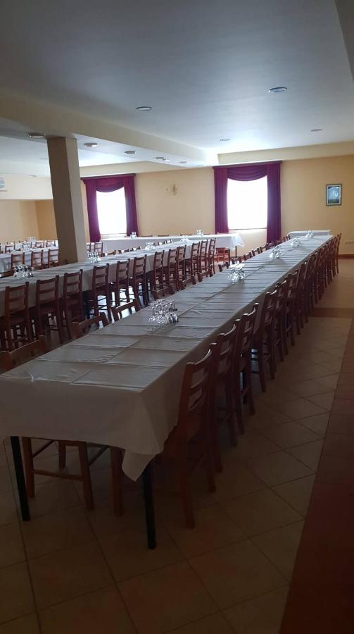 Hotel Prenociste Dzinic Zupanja Exterior foto